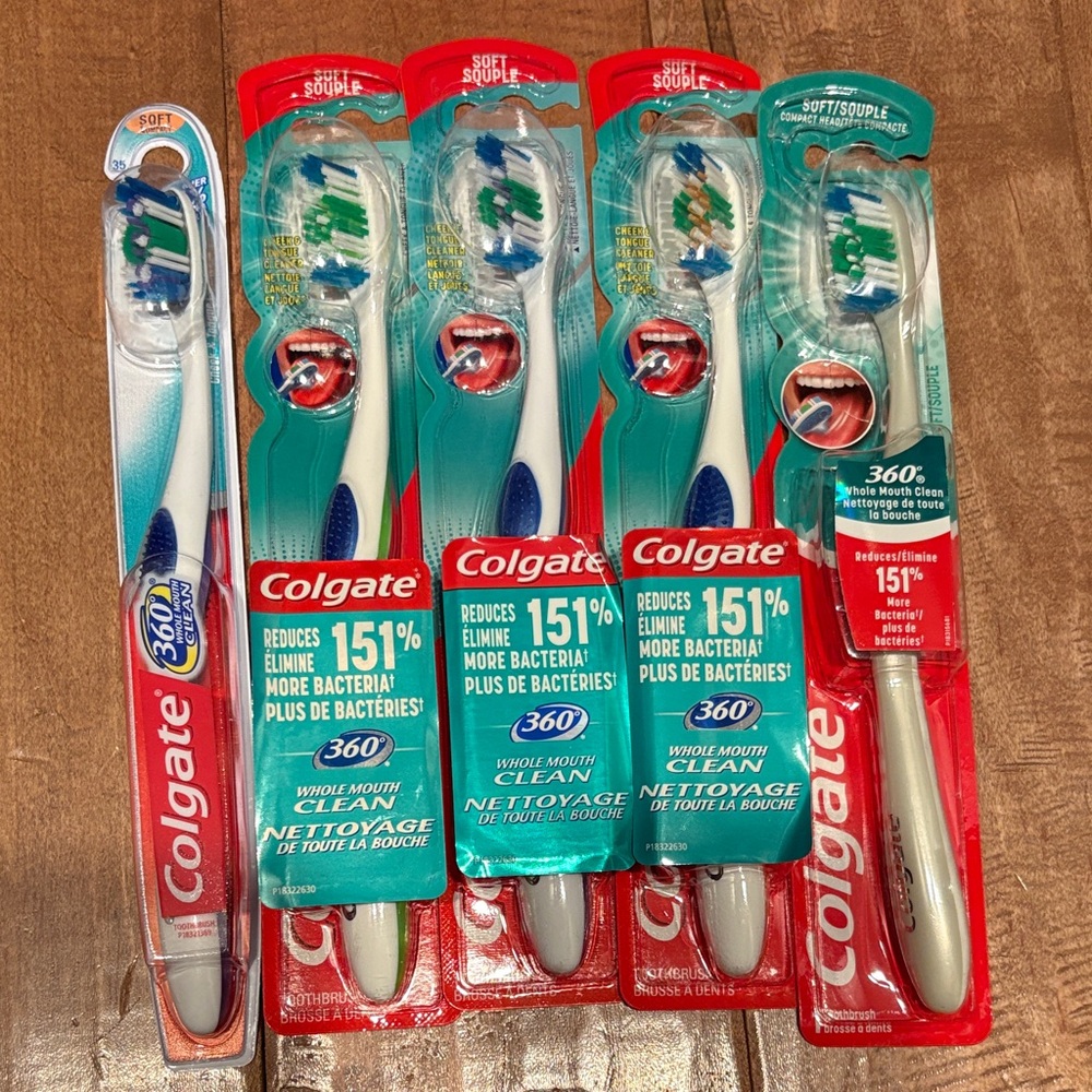 Colgate 360 Soft Toothbrush - Blue and White